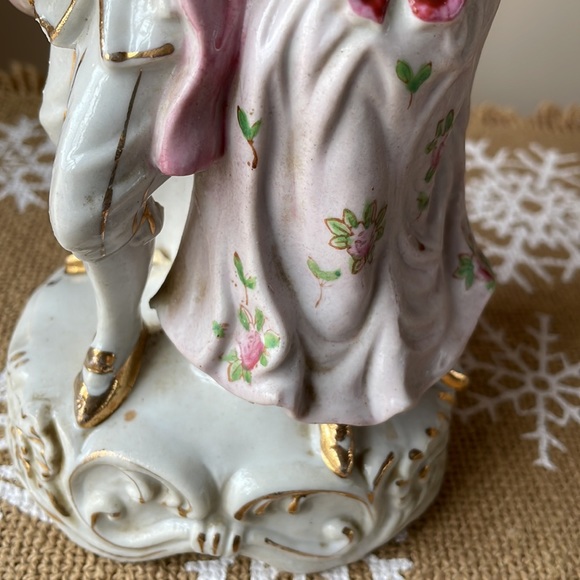 VTG Colonial Couple Lamps - Picture 3 of 5